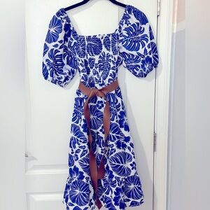 Lark + Grey white and blue leaves dress 💙